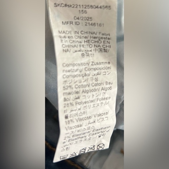 SHEIN Teen Distressed Denim Shorts Size 10-11Y NWOT - Picture 4 of 5